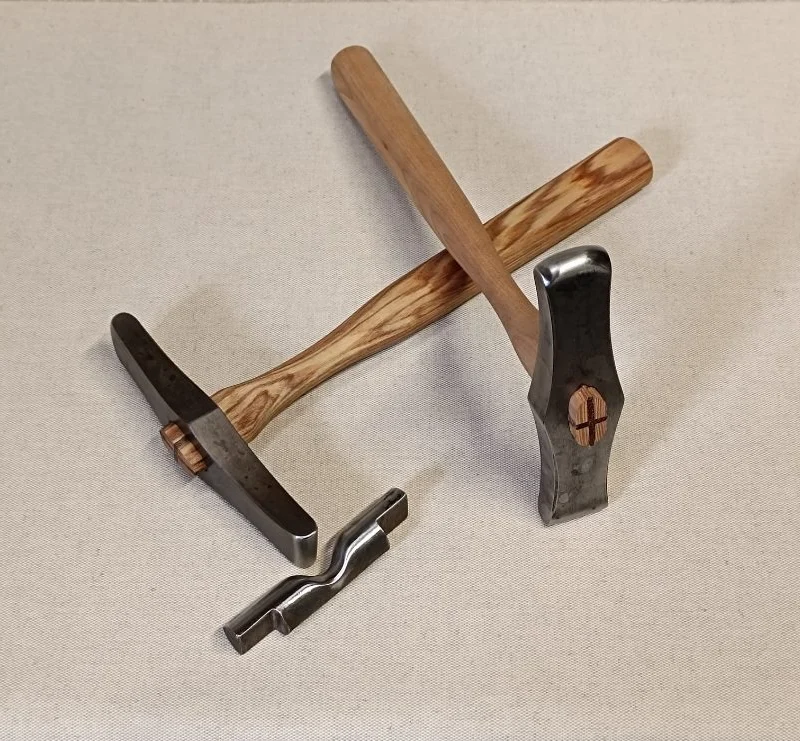 Mise en volume des feuillage repoussés.